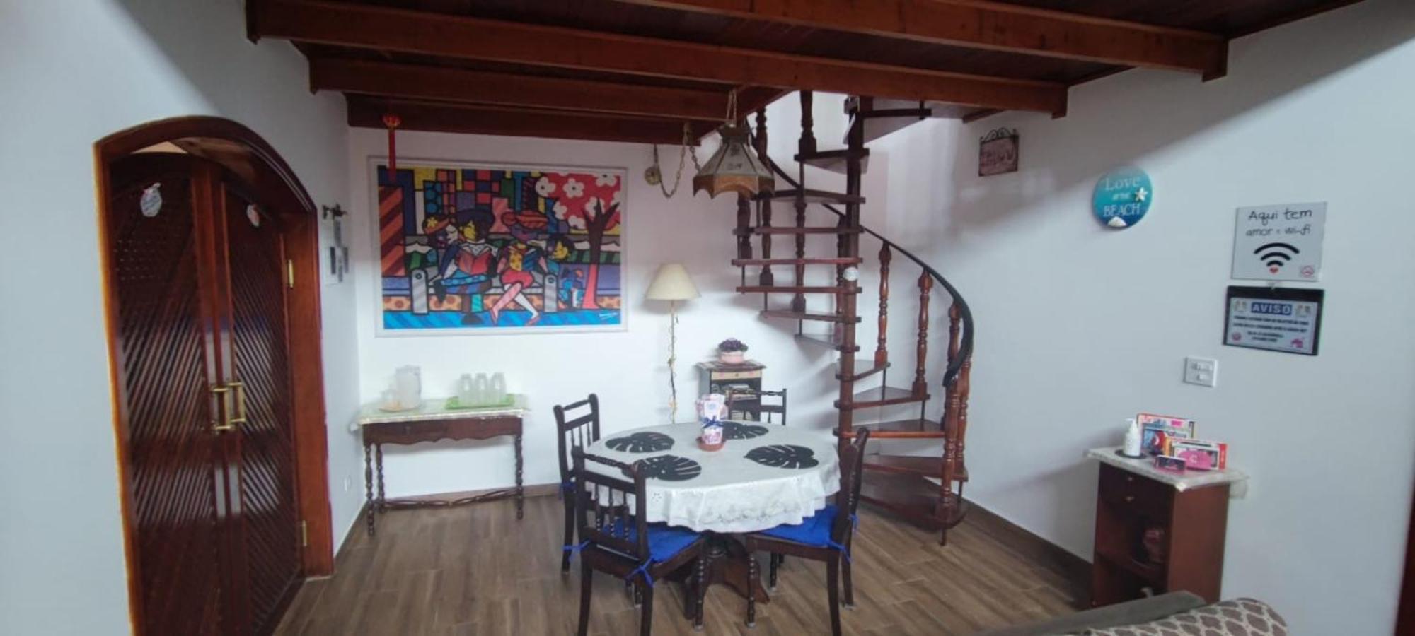Casa Rosa de Peruíbe - Casa de Temporada 3 dormitórios, 10 hóspedes, piscina, wi-fi, netflix, 800 metros da praia Exterior foto